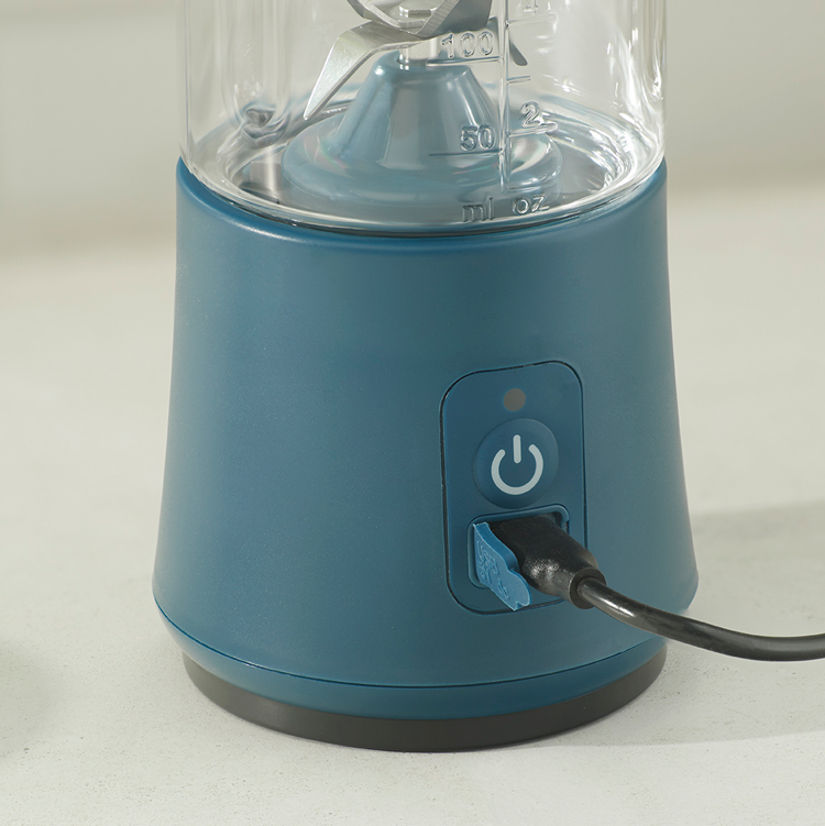 PRINCESS HOUSE® Portable Blender – Fuchsia 10411  $84.9 NEW IN BOX