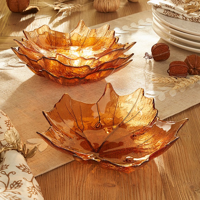 Princess House® Glass Leaf Entertaining Plates (4) Primary image